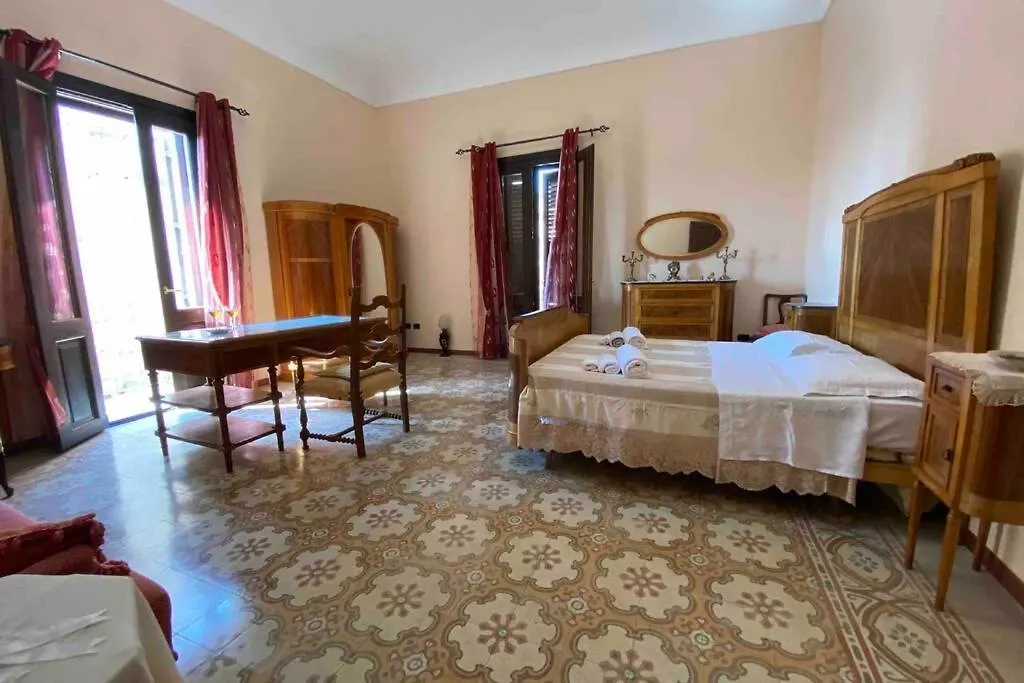 Rosarossa Villa Noto Italia